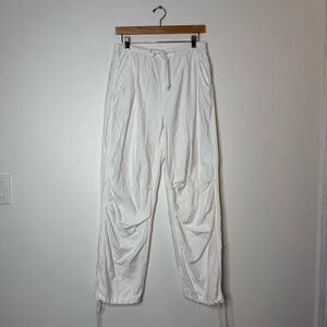 Aritzia TNA Surplus Drawstring Baggy Pants size medium in white